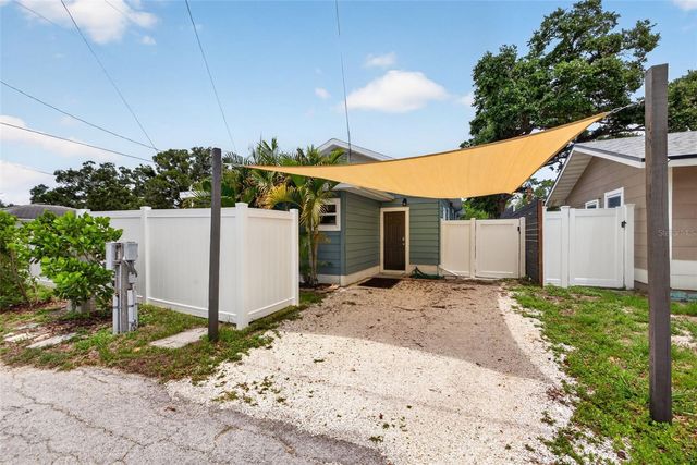 825 46TH STREET N B, St Petersburg, FL 33713