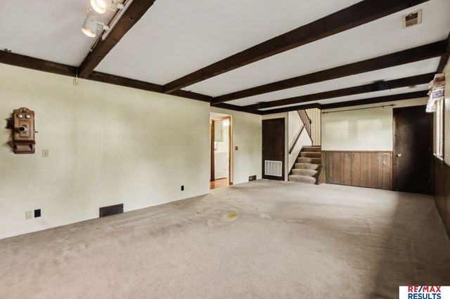 6244 Ponderosa Drive, Omaha, NE 68137