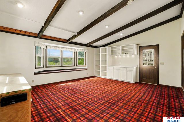 6244 Ponderosa Drive, Omaha, NE 68137