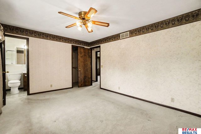 6244 Ponderosa Drive, Omaha, NE 68137