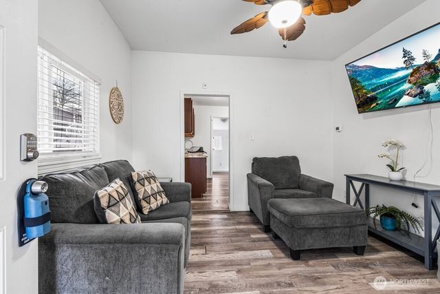 1916 Martin Luther King Jr Way, Tacoma, WA 98405