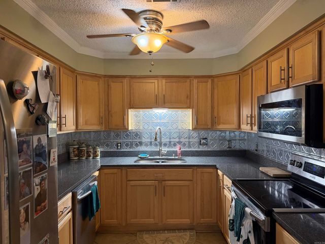 4 Stratford, Pine Bluff, AR 71603