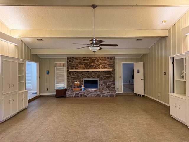 4 Stratford, Pine Bluff, AR 71603