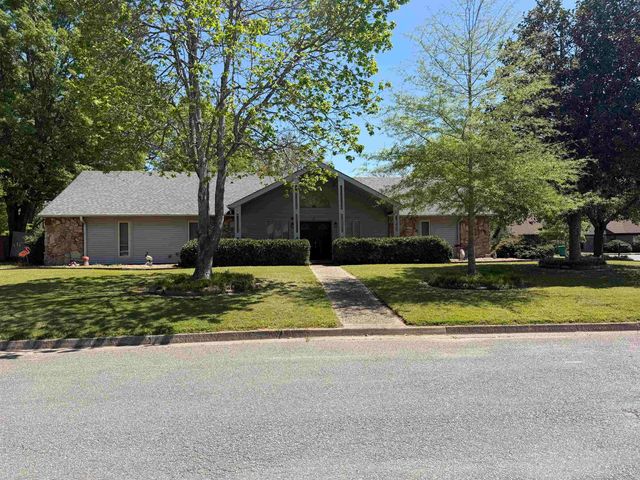 4 Stratford, Pine Bluff, AR 71603