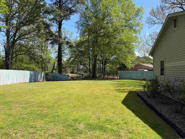 4 Stratford, Pine Bluff, AR 71603