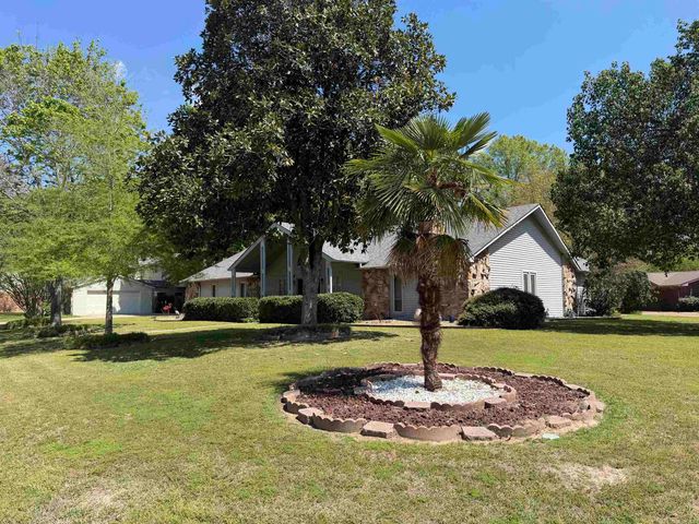4 Stratford, Pine Bluff, AR 71603