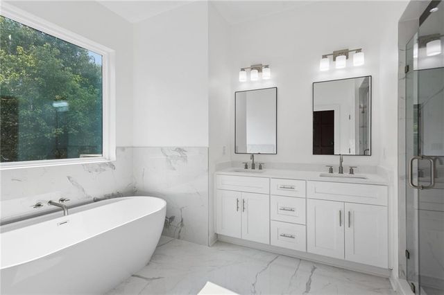 2782 Mango Circle NW, Atlanta, GA 30318