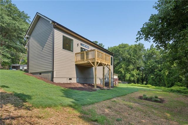 2782 Mango Circle NW, Atlanta, GA 30318
