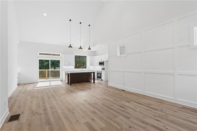 2782 Mango Circle NW, Atlanta, GA 30318