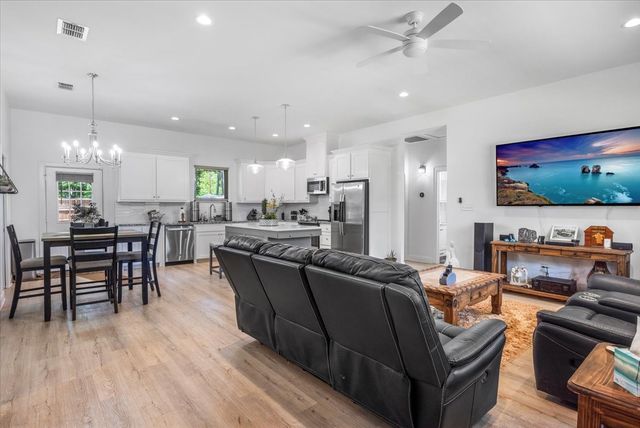 193 County Road 3524, Bullard, TX 75757