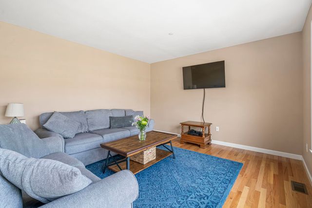 23 Cabernet Dr Unit 3, Concord, NH 03303
