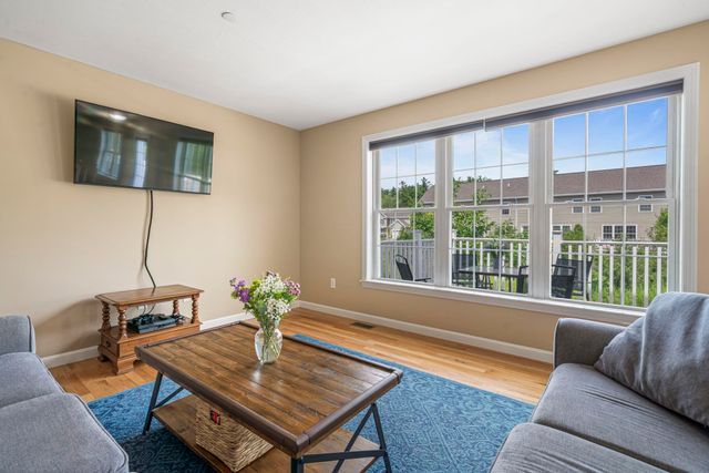 23 Cabernet Dr Unit 3, Concord, NH 03303