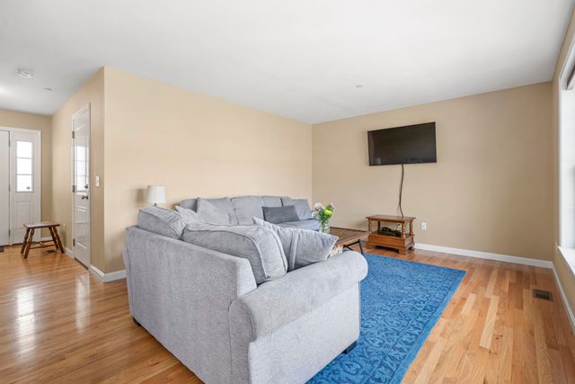 23 Cabernet Dr Unit 3, Concord, NH 03303