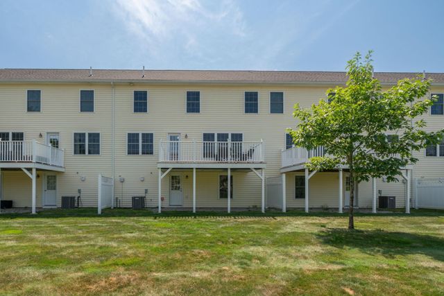 23 Cabernet Dr Unit 3, Concord, NH 03303