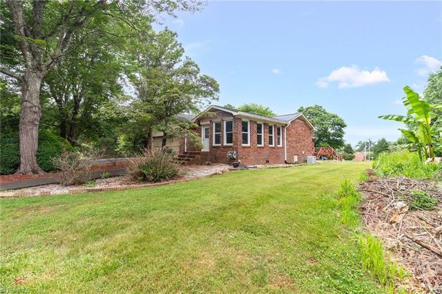 706 Whitaker Chapel Road, Pilot Mountain, NC 27041