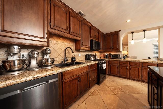 18097 Valladares Dr, San Diego, CA 92127