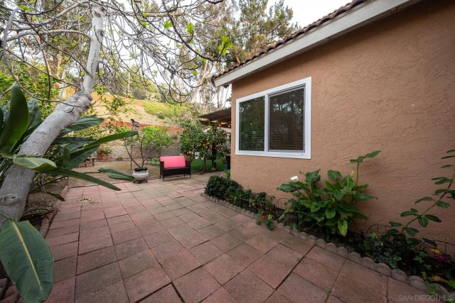 18097 Valladares Dr, San Diego, CA 92127