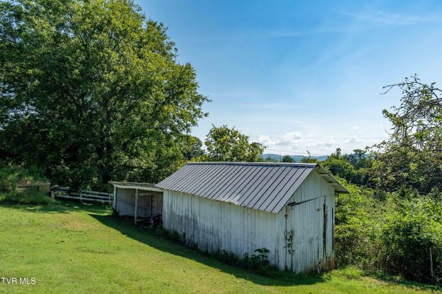 1085 Old Stage Road, Rogersville, TN 37857