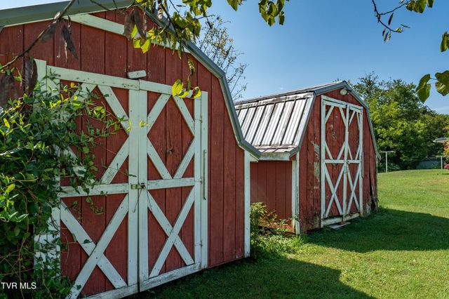 1085 Old Stage Road, Rogersville, TN 37857