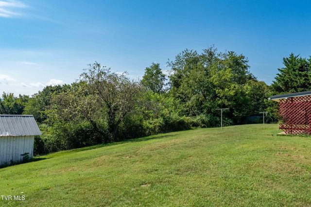 1085 Old Stage Road, Rogersville, TN 37857