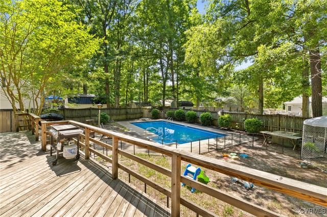 19504 Walker Ave, Chesterfield, VA 23834