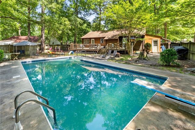 19504 Walker Ave, Chesterfield, VA 23834