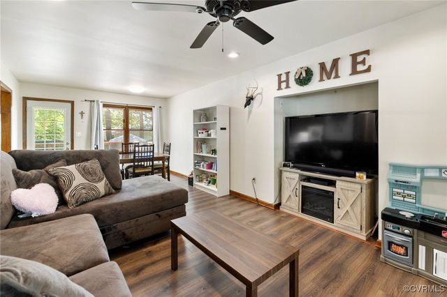19504 Walker Ave, Chesterfield, VA 23834