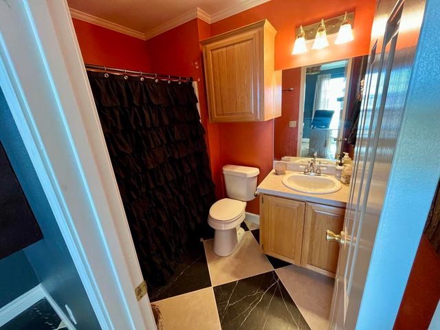 1492 Co Rd 135, Plainview, TX 79072