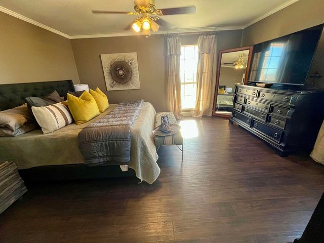 1492 Co Rd 135, Plainview, TX 79072