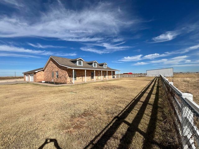 1492 Co Rd 135, Plainview, TX 79072