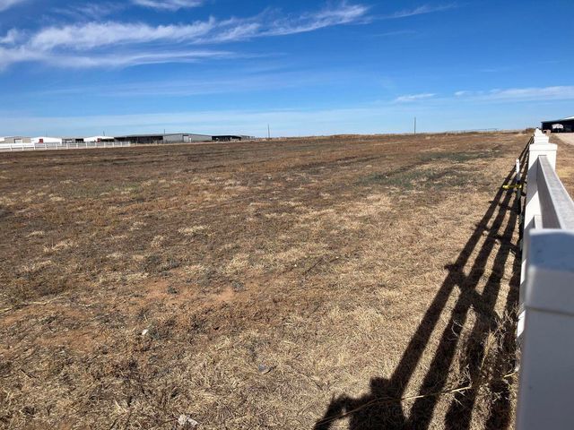 1492 Co Rd 135, Plainview, TX 79072