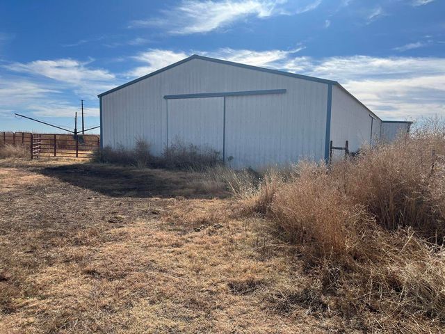 1492 Co Rd 135, Plainview, TX 79072