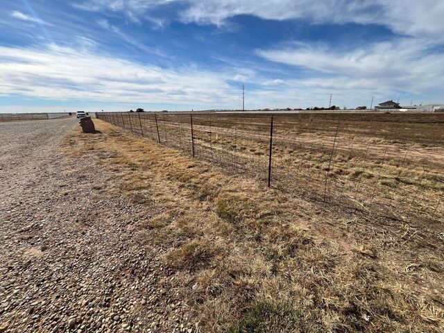 1492 Co Rd 135, Plainview, TX 79072