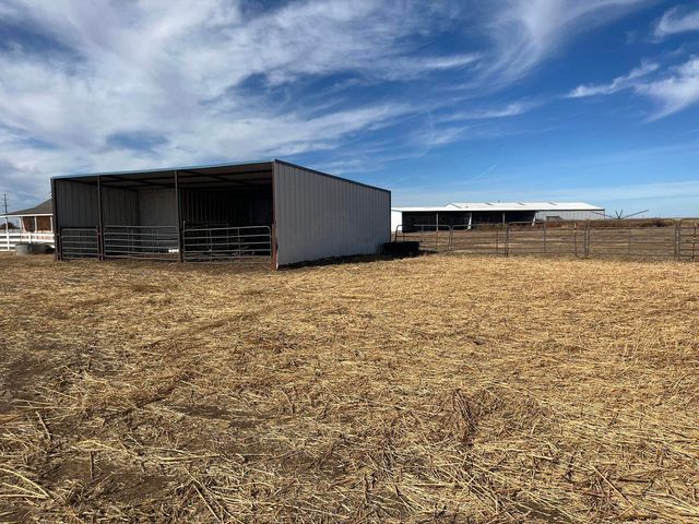 1492 Co Rd 135, Plainview, TX 79072