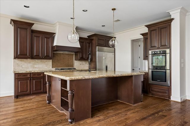 2246 Branard Street, Houston, TX 77098
