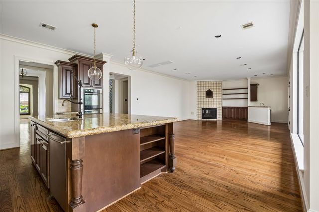 2246 Branard Street, Houston, TX 77098