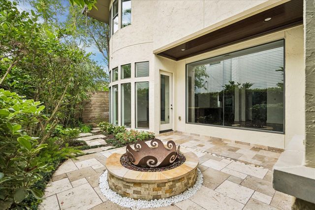 2246 Branard Street, Houston, TX 77098