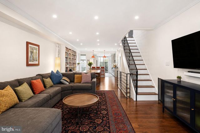 866 CORINTHIAN AVE, Philadelphia, PA 19130