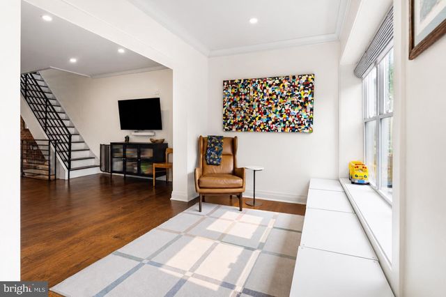 866 CORINTHIAN AVE, Philadelphia, PA 19130