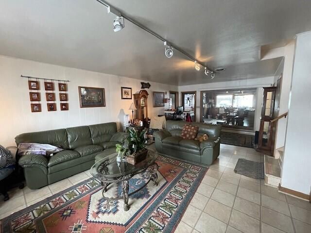 S103W19367 Kelsey DRIVE, Muskego, WI 53150