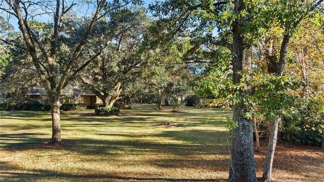 21420 West Boulevard, Silverhill, AL 36576