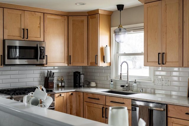 1129 3rd AVENUE, Grafton, WI 53024