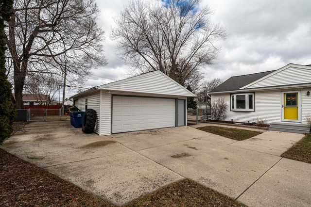 1129 3rd AVENUE, Grafton, WI 53024