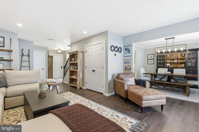 1707 FREDENDALL CIR, Southampton, PA 18966