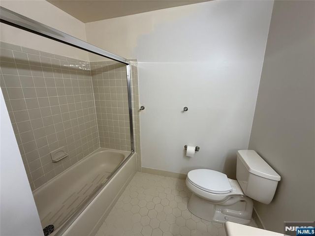 1186 Richmond Road, Mahwah, NJ 07430