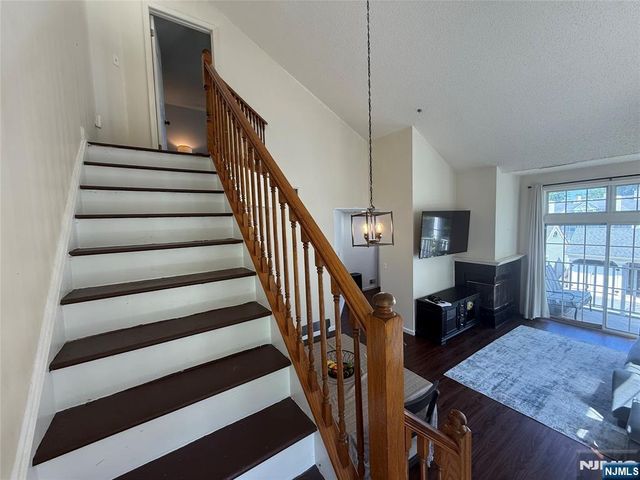 1186 Richmond Road, Mahwah, NJ 07430