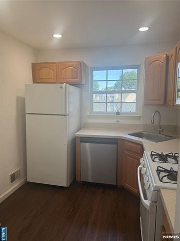 1186 Richmond Road, Mahwah, NJ 07430