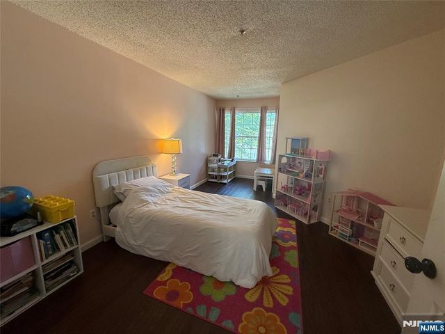 1186 Richmond Road, Mahwah, NJ 07430