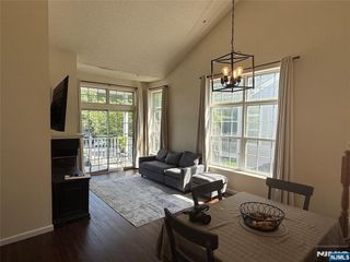 1186 Richmond Road, Mahwah, NJ 07430
