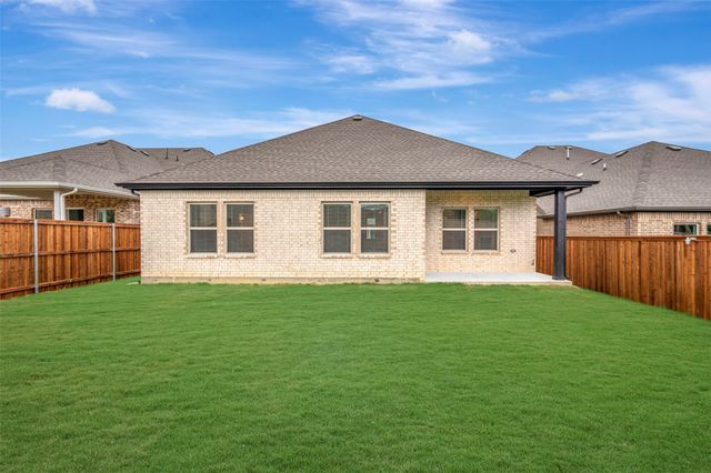 156 Summer Rain Way, Newark, TX 76071